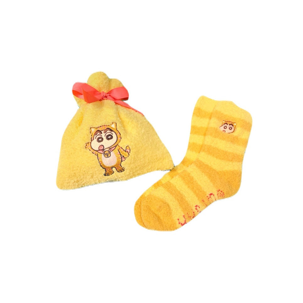 モコモコ靴下in巾着 ねこ／パンダ／シロしんちゃん