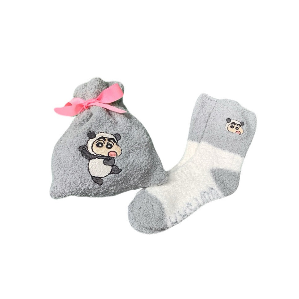 モコモコ靴下in巾着 ねこ／パンダ／シロしんちゃん